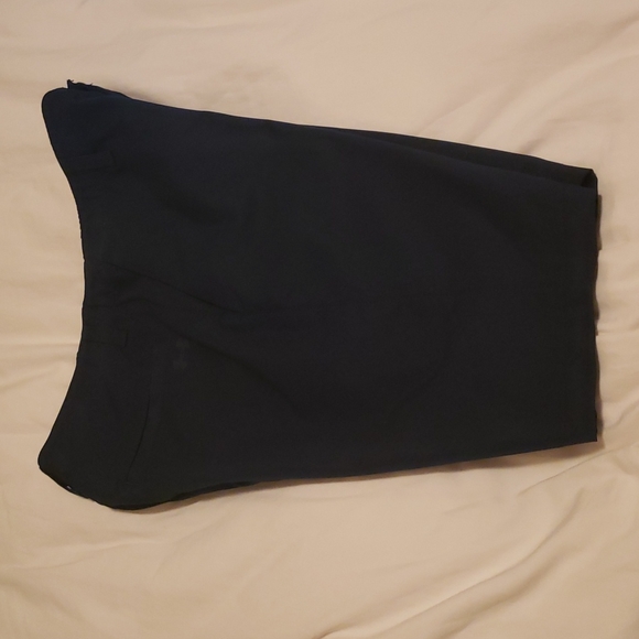 Under Armour Golf Shorts Size 14 Navy Blue - Picture 2 of 6